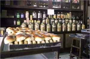 Pav bread in Irani bakery (photo credit: http://www.heritageinstitute.com/zoroastrianism/irani/cafe.htm)