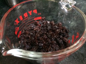 Soaked raisins
